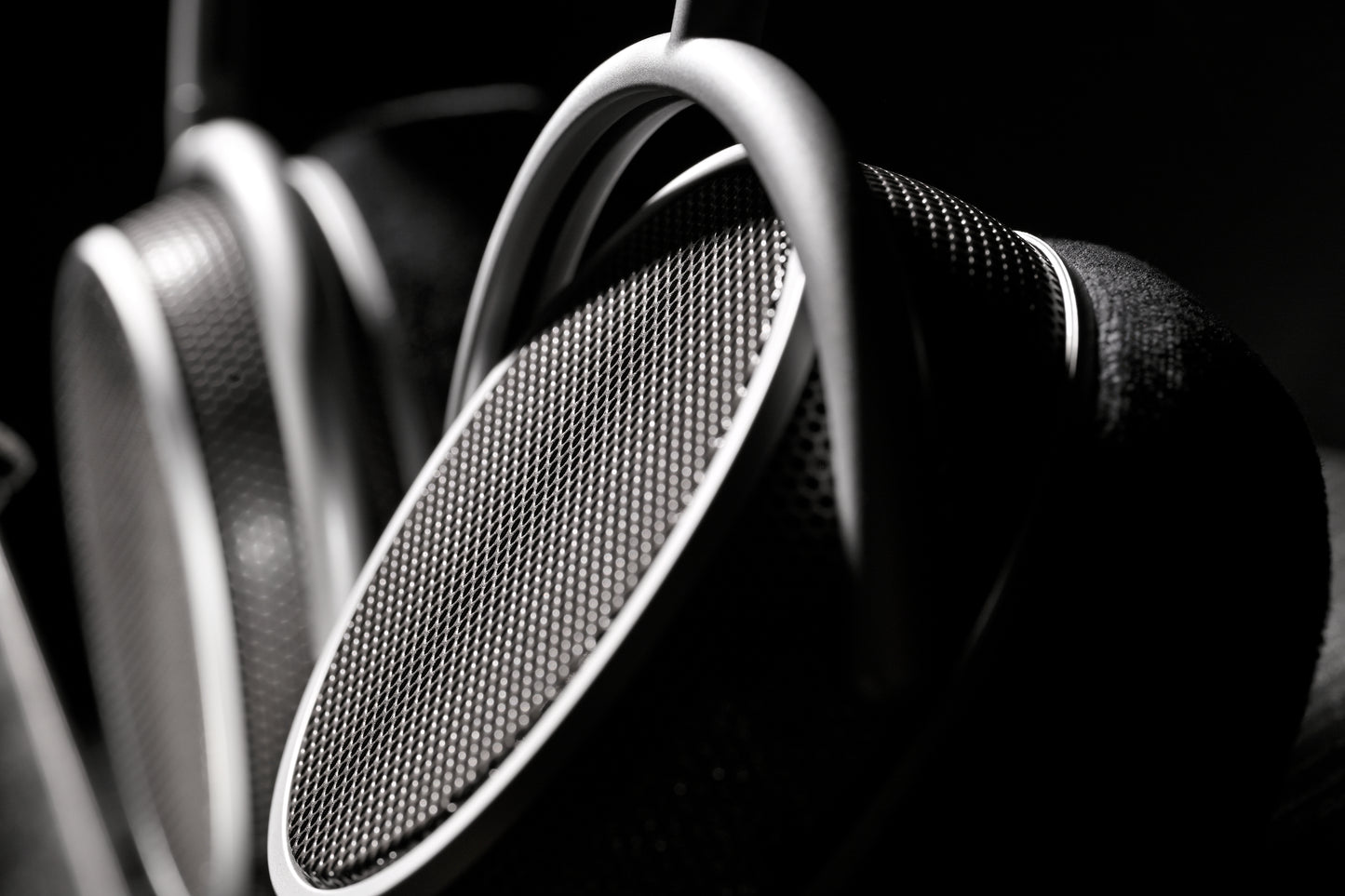 Grell OAE2 Open Around-Ear Audiophile Headphones – Natural Sound Reproduction with FSFM Technology